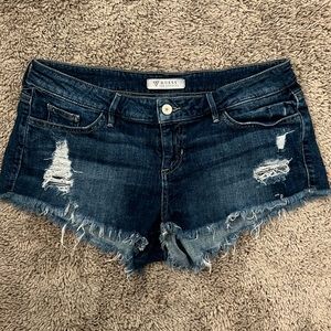 GUESS distressed denim shorts Size 29